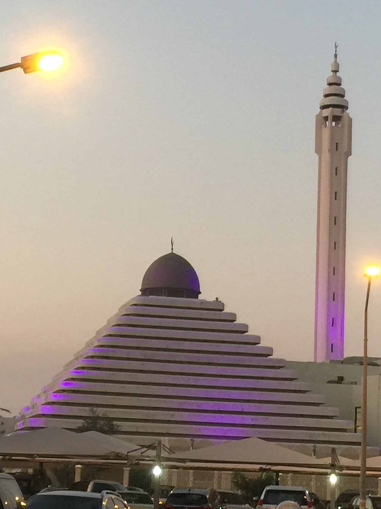 مشوار المطار لكبار السن